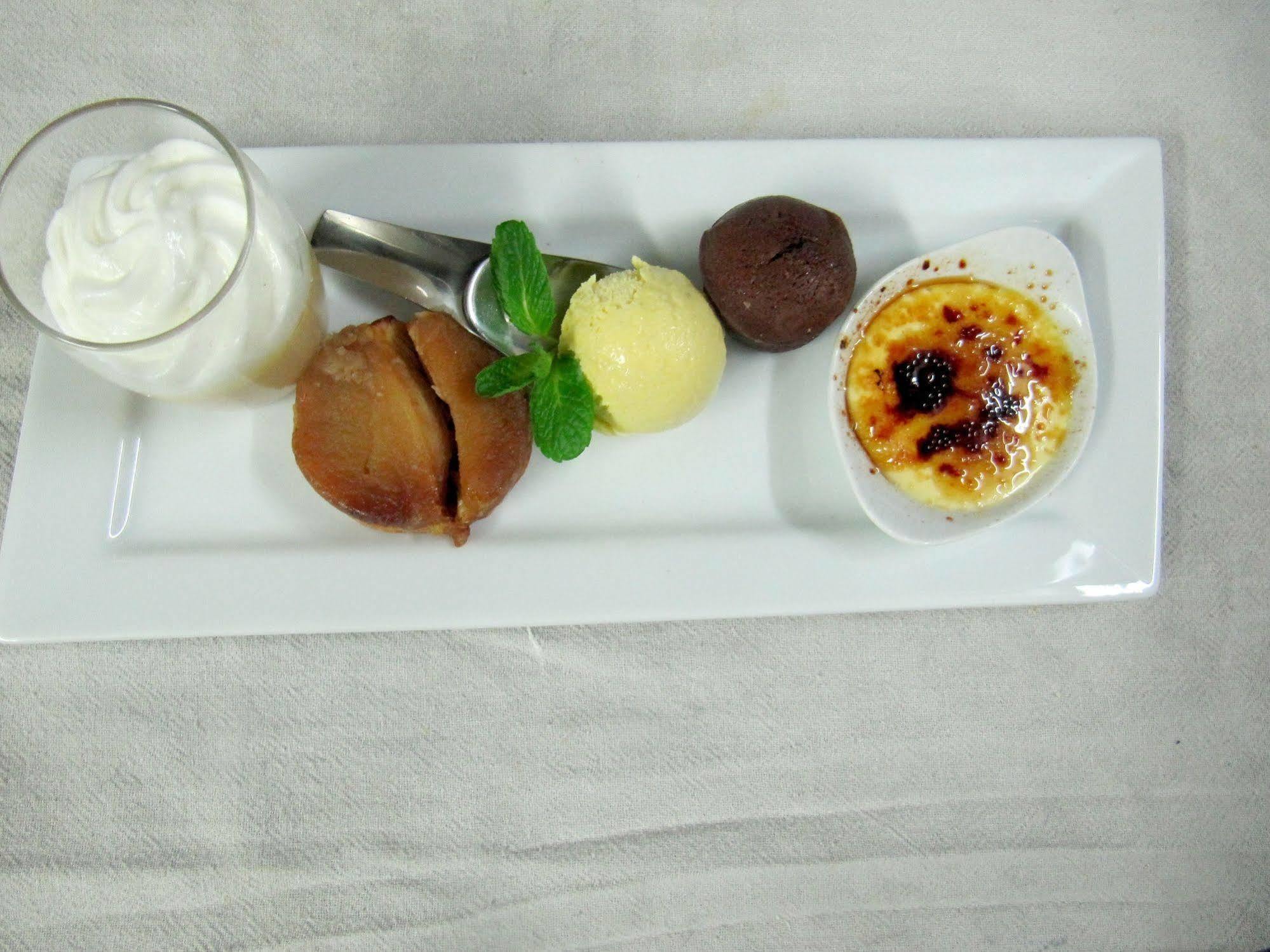 Logis Hotel Restaurant Cazes Arazat Laissac Exterior foto